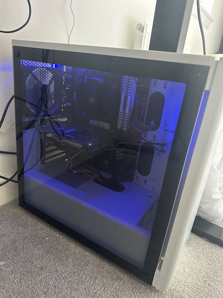 Gaming Computer + 1 Monitor + Keyboard & Mouse