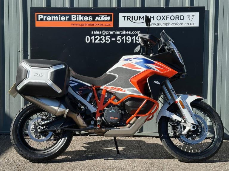 Stunning 2023/23 KTM 1290 Super Adventure R Motorcycle 