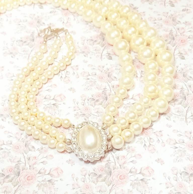 Triple Strand Vintage Pearl Choker Necklace, Art Crafts Jewellery Parts Repairs Restoration. 