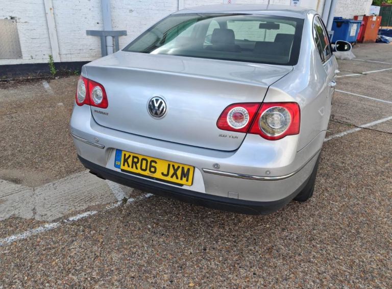 Volkswagen, PASSAT, Saloon, 2006, Manual, 1968 (cc), 4 doors