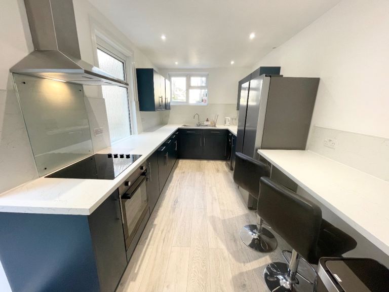 Brand New Modern En-Suites - Luxury Shared Living