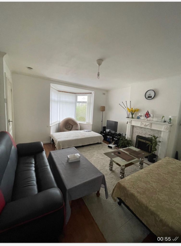 Nice 3 bed rooms house for rent 