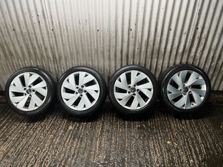 Genuine 17” Volkswagen Golf Match alloy wheels - 5x112