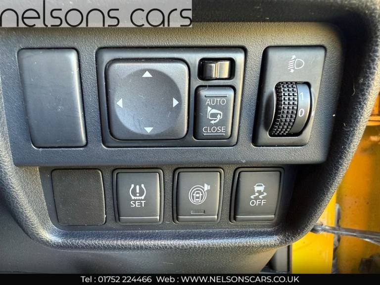 2015 Nissan Juke Tekna SUV Petrol Automatic