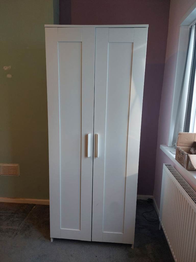Nice wardrobe (delivery available 