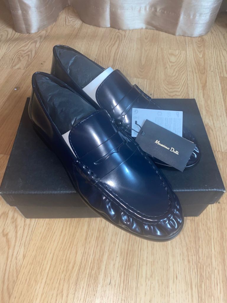 Massimo Dutti Shiny Women’s Penny Loafers Size 5 brand New Worn 