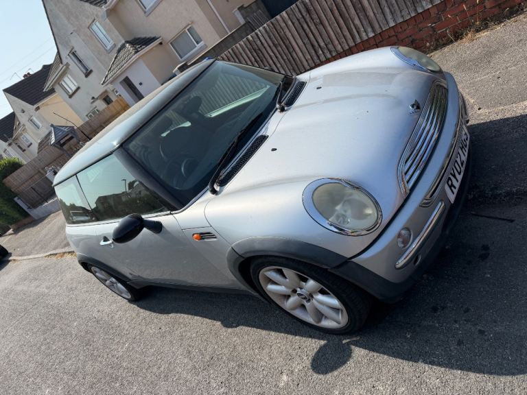 Mini Cooper, 2002, 1.6L petrol ⛽️ AUTOMATIC 