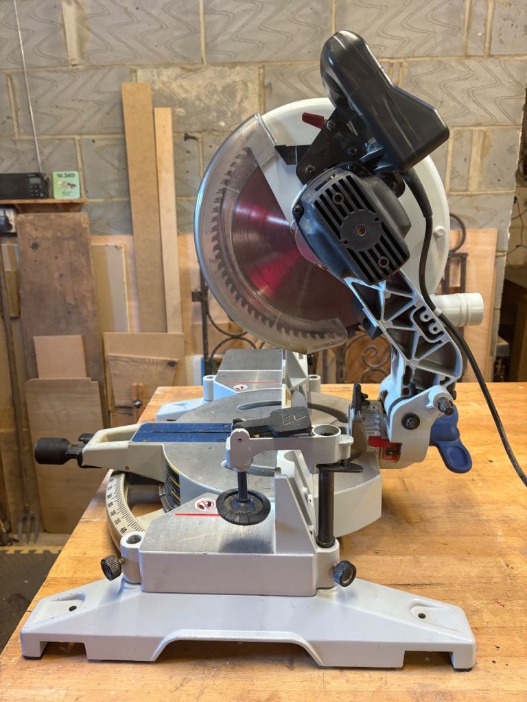 image for Delta 12 inch (305mm) Compound Mitre Saw Model 36-255