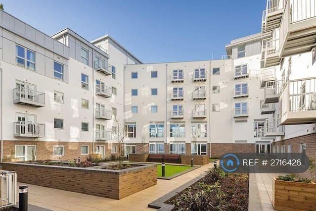1 bedroom flat in Austen House, Guildford, GU1 (1 bed) (#2716426)