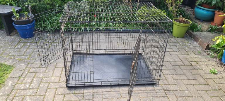 Pet Crate / cage - DELIVERY AVAILABLE 