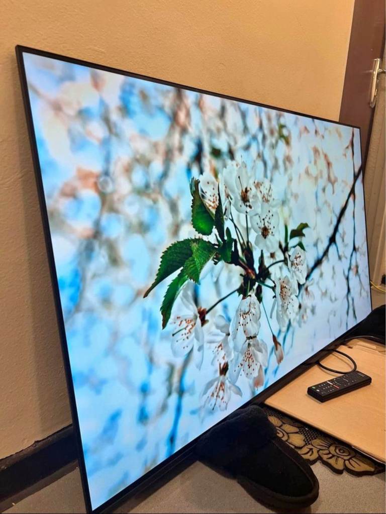 55" SONY BRAVIA ANDRIOND 4K ULTRA HDR SMART TV 