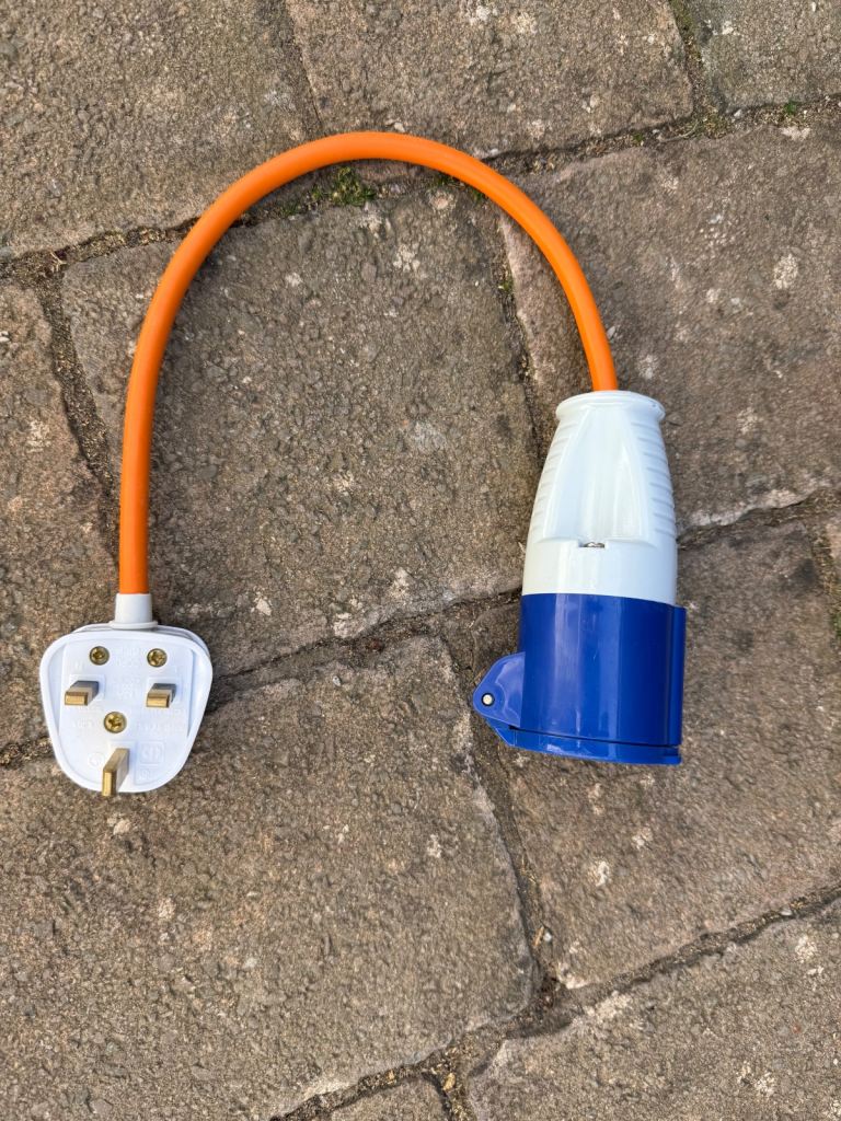 Caravan Camping 230v UK Electric NV Hook Up 13A 3 Pin Mains Hook Up Adaptor