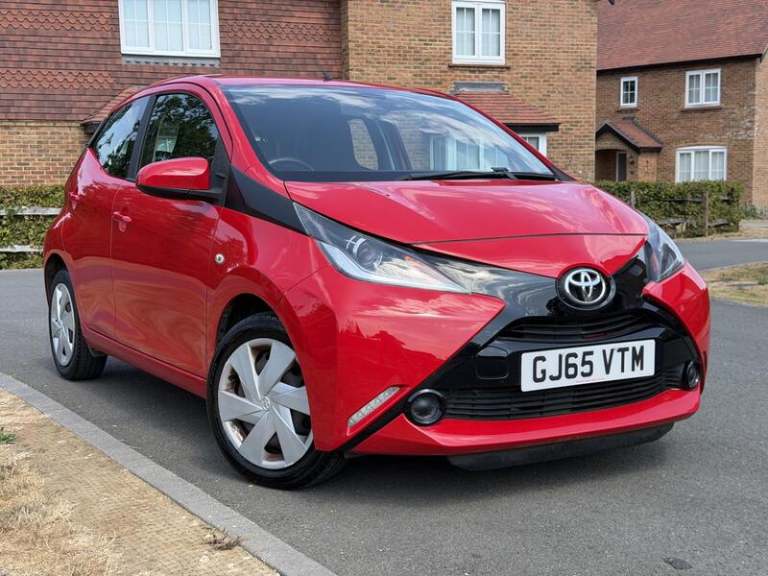 2015 Toyota AYGO 1.0 VVT-i x-play Euro 5 5dr Euro 5 Hatchback Petrol Manual