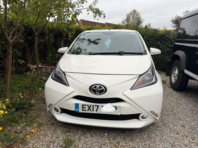 Toyota, AYGO, Hatchback, 2017, Manual, 998 (cc), 5 doors