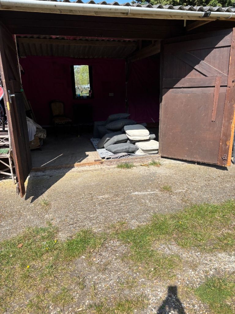 Private storage / workshop 