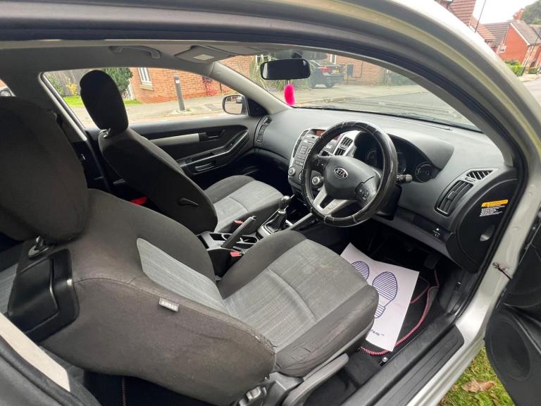 2010 Kia Pro Ceed 1.4 1 3dr HATCHBACK Petrol Manual