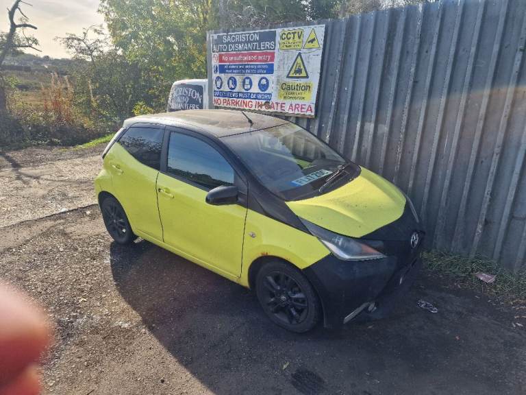 Breaking for spares Toyota aygo 1.0 2017 