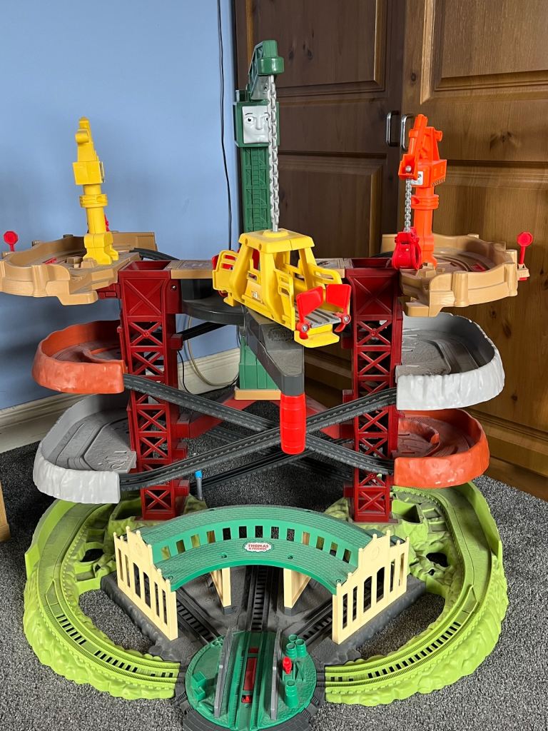 Thomas The Tank Engine Track Set Train & Super Crane 