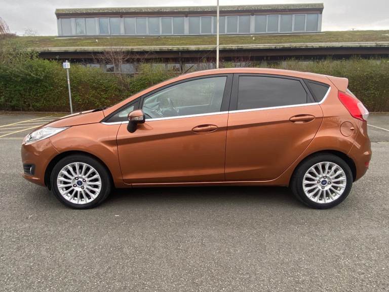 FORD FIESTA  1.0t  TITANIUM  ECOBOOST  2013 NEW BELTS  FULL MAIN DEALER HISTORY  WARRANTY GIVEN