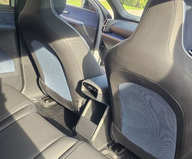 Volvo, EX30, Single motor Extended range 69Kwh. Ultra