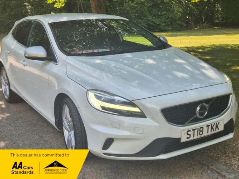Volvo V40 T3 R-DESIGN PRO