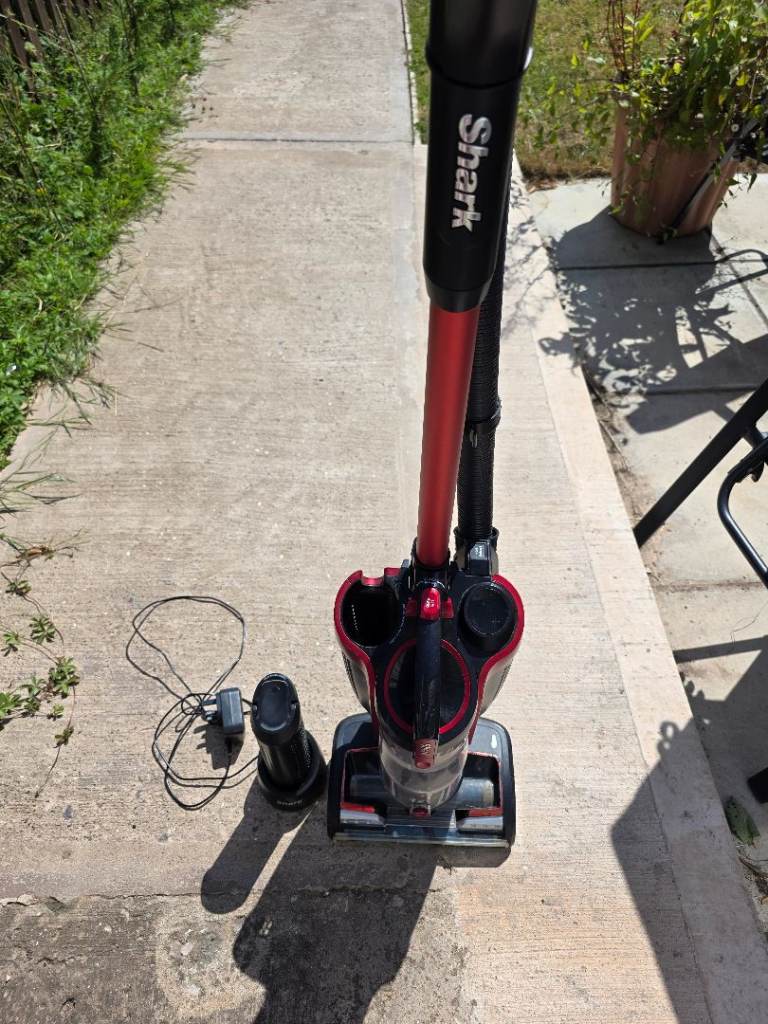 Shark Cordless Vacuum Cleaner with Charger – Red & Black