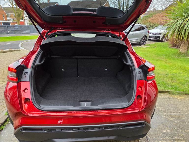 Nissan, JUKE, Hatchback, 2023, Semi-Auto, 999 (cc), 5 doors