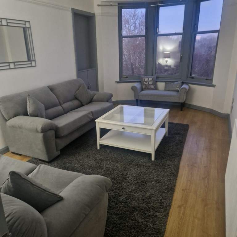 Flat for rent Scotstoun 