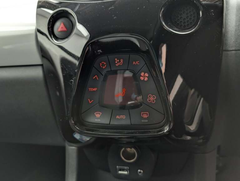 2018 Toyota AYGO 1.0 VVT-i x-press Hatchback 5dr Petrol Manual Euro 6 (68 ps) - REVERSE CAM  HATC...