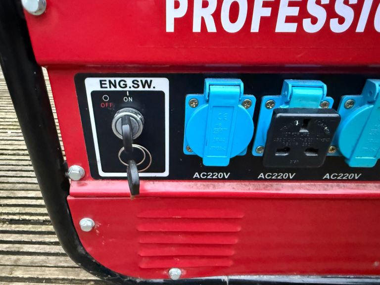 Mil petrol generator