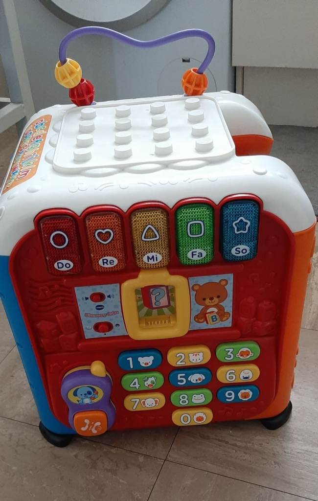 VTech Discovery cube