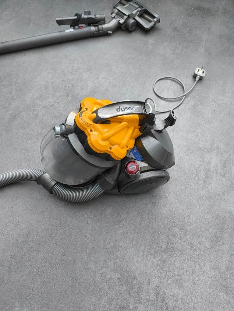Dyson DC19 Hoover 