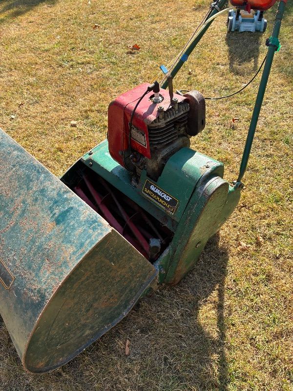 Qualcast Suffolk Punch 43S Petrol Lawnmower – Fair Condition
