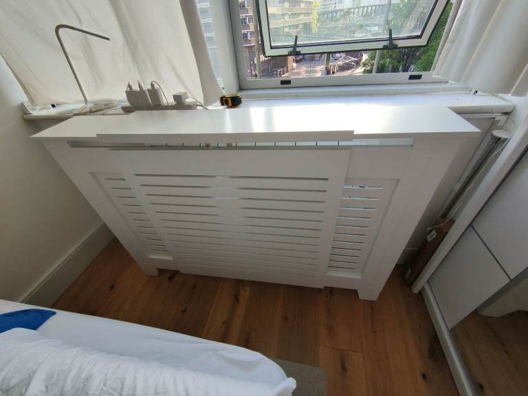 Extendable Radiator Cover – White