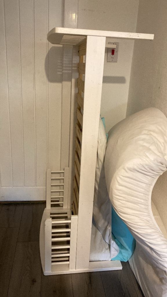 Toddler bed, good condition
