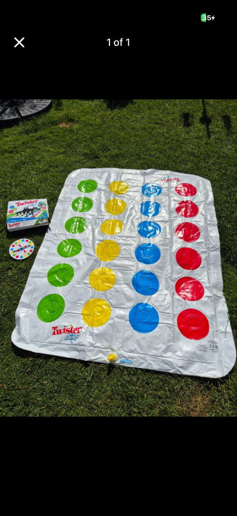 Hasbro Twister Splash ! Water Sprinkler Mat Outdoor Game