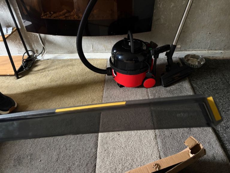 Edge visors wind deflectors 