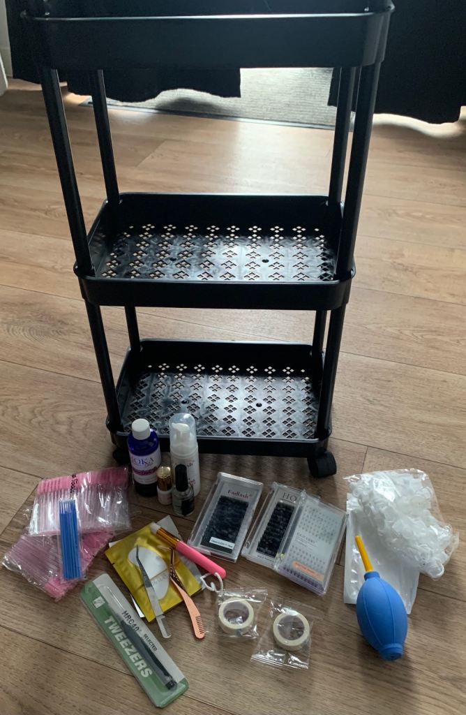 Lash extension kit and beauty trolley 