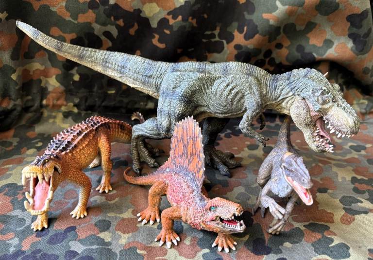 SCHLEICH DINOSAUR BUNDLE FOUR DINOSAURS PAPO TOY MODELS JURASSIC PARK TOYS FIGURES VGC COLLECTABLE