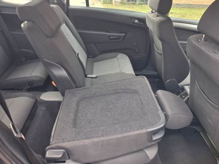 Vauxhall ZAFIRA 2013Manual 1.6