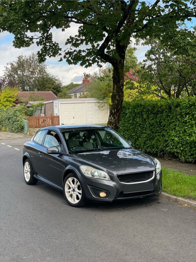 2010 VOLVO C30 1.6 DIESEL 3DR MANUAL SERVICE HISTORY ONLY £20 TAX! 
