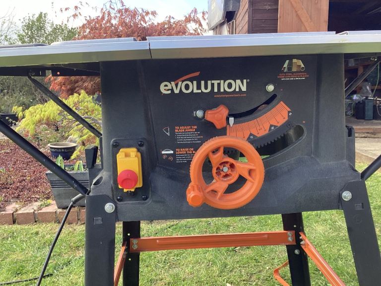 Evolution saw