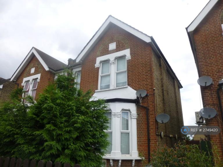 2 bedroom flat in Brigstock Road, Thornton Heath, CR7 (2 bed) (#2749420)