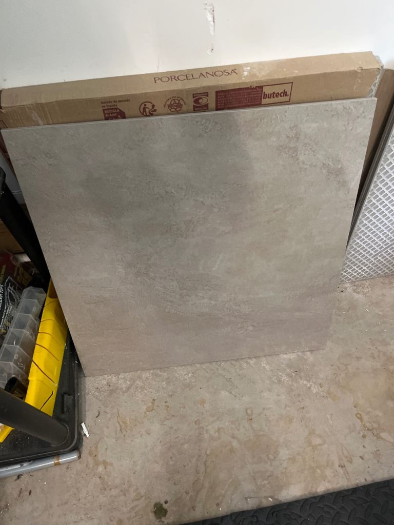 Porcelanosa floor tiles 