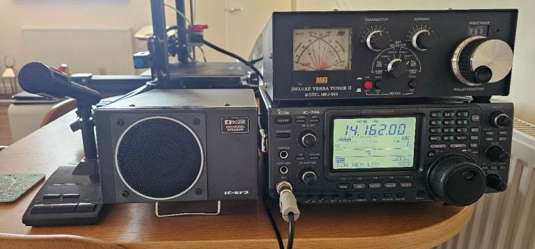 ICOM IC-746 HF/6/2