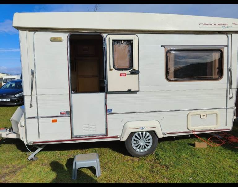 Gobur slimline  10/2  folding caravan  with 2 awnings