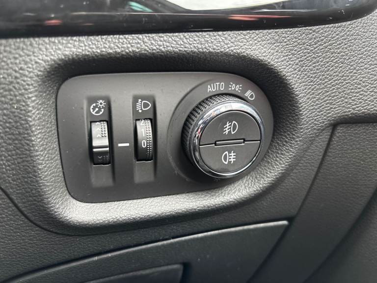 2021 Vauxhall Astra Astra Griffin EDN 1.2 T 5sr Hatchback Petrol Manual