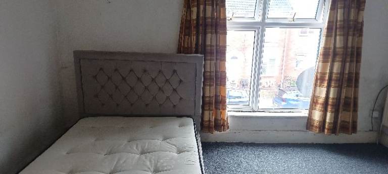 🏡 Bright Room Available Now –City Centre £360 PCM