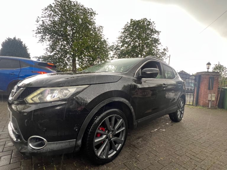 2014 NISSAN QASHQAI TEKNA 1.6 DCI 1 OWNER HUGE SPEC 12 MONTHS MOT Rav 4 crv sportage outlander jazz 
