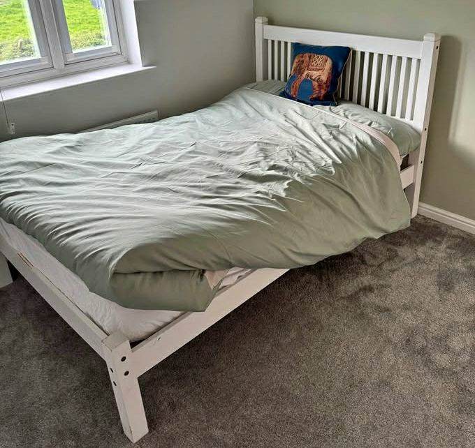 4ft small double bed frame and mattress 